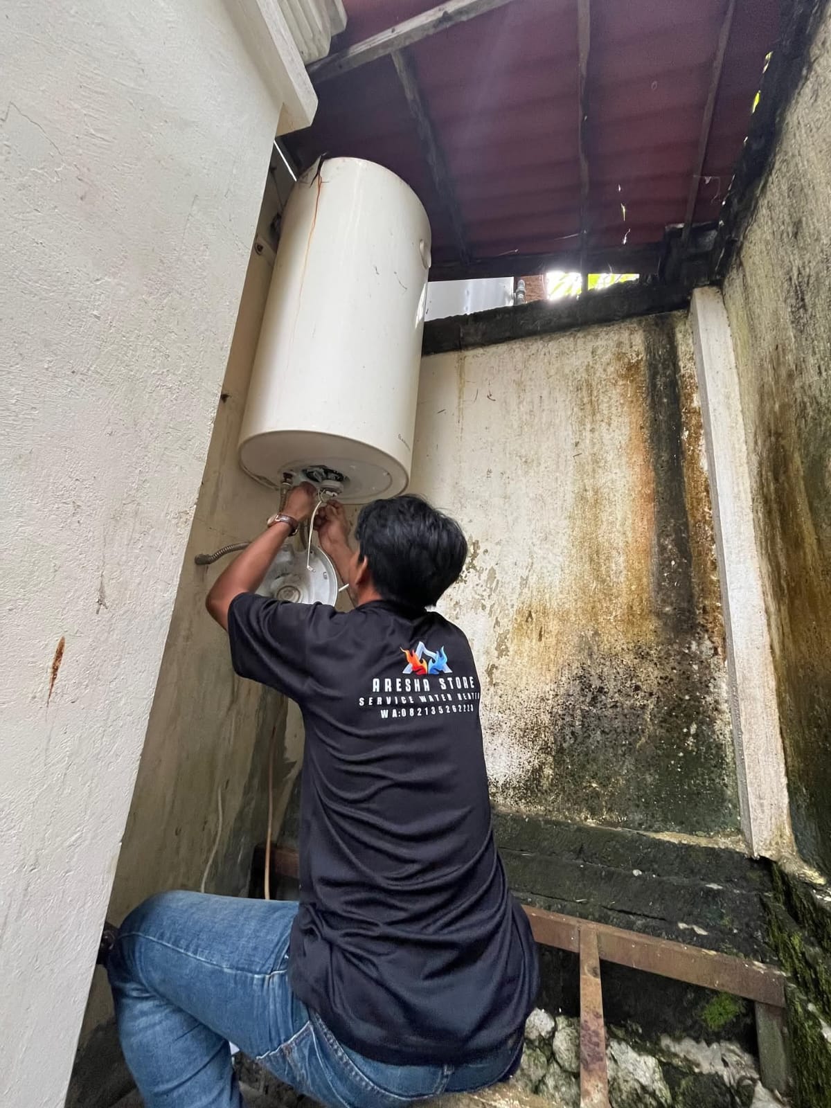 Instalasi Pipa Air Panas